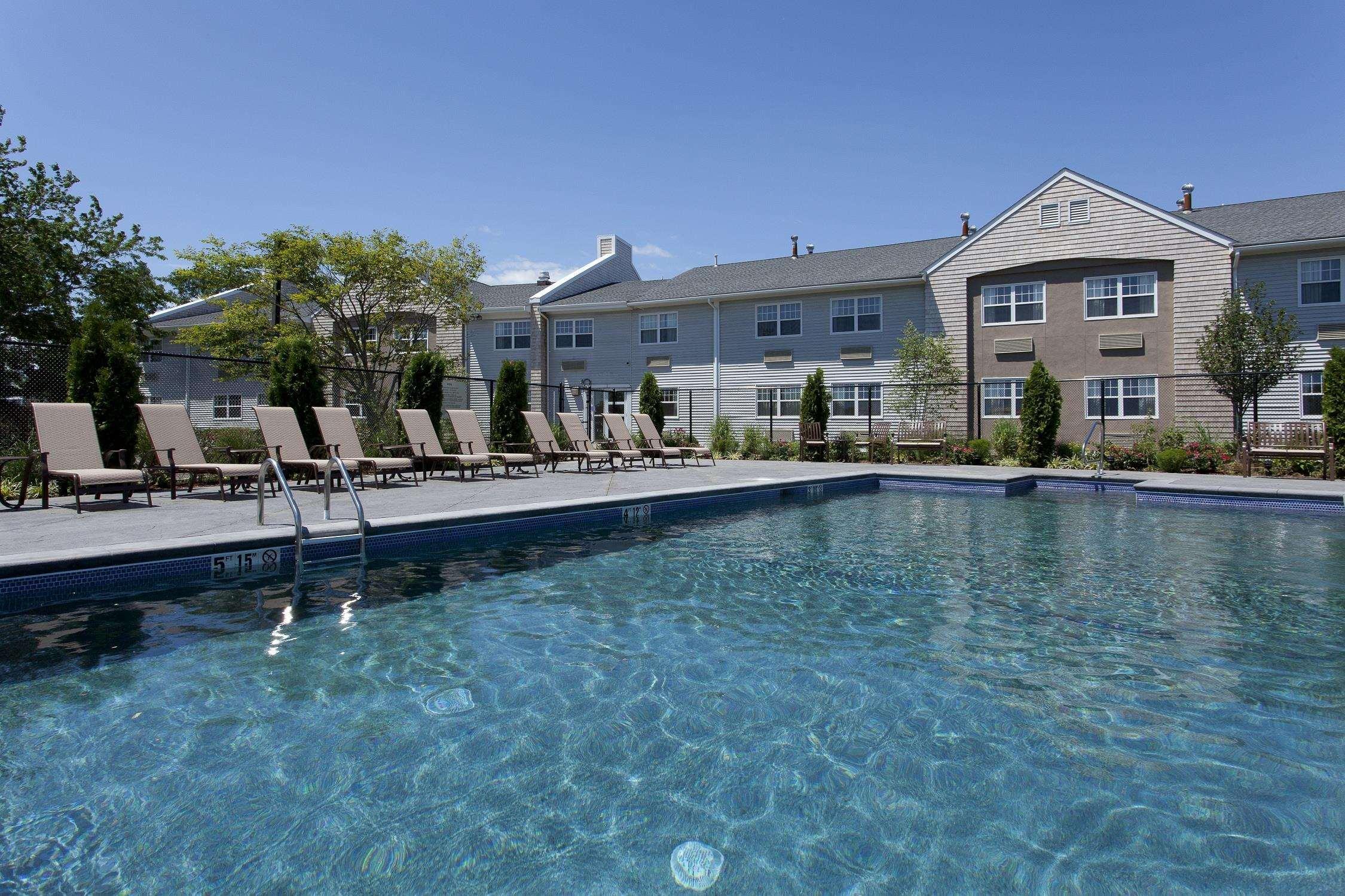 Doubletree By Hilton Cape Cod - Hyannis Hotel Exterior foto