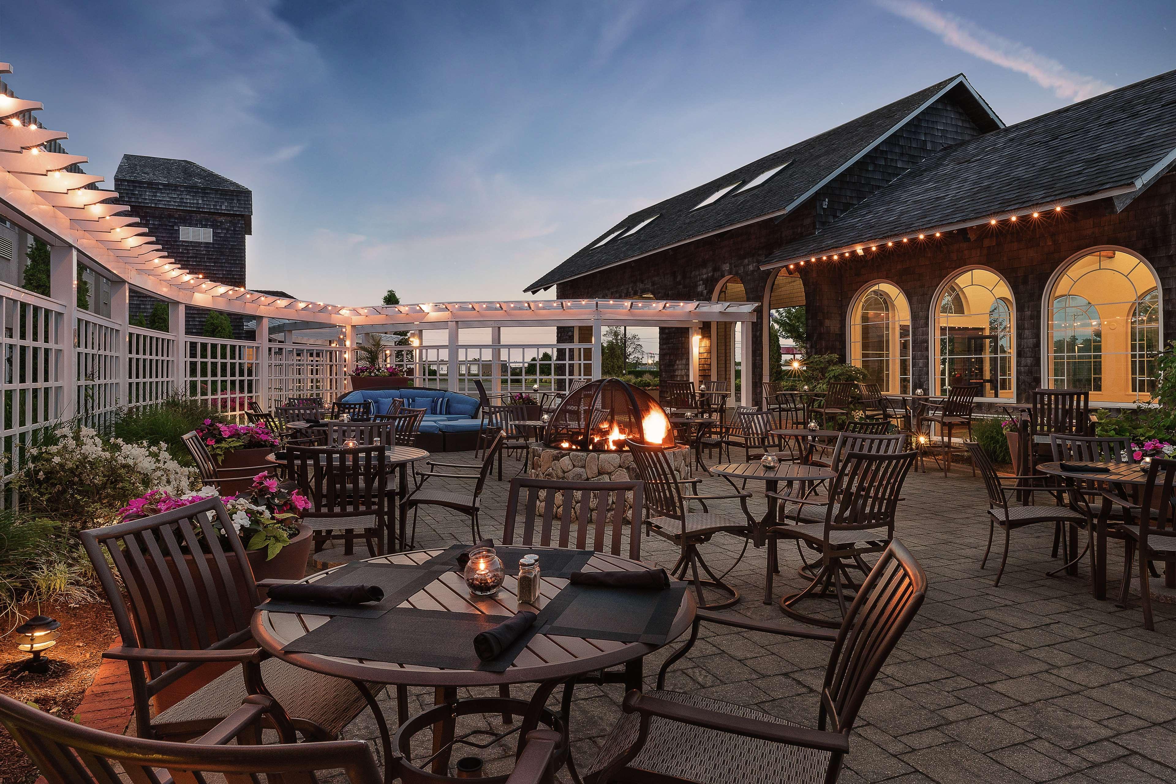 Doubletree By Hilton Cape Cod - Hyannis Hotel Exterior foto
