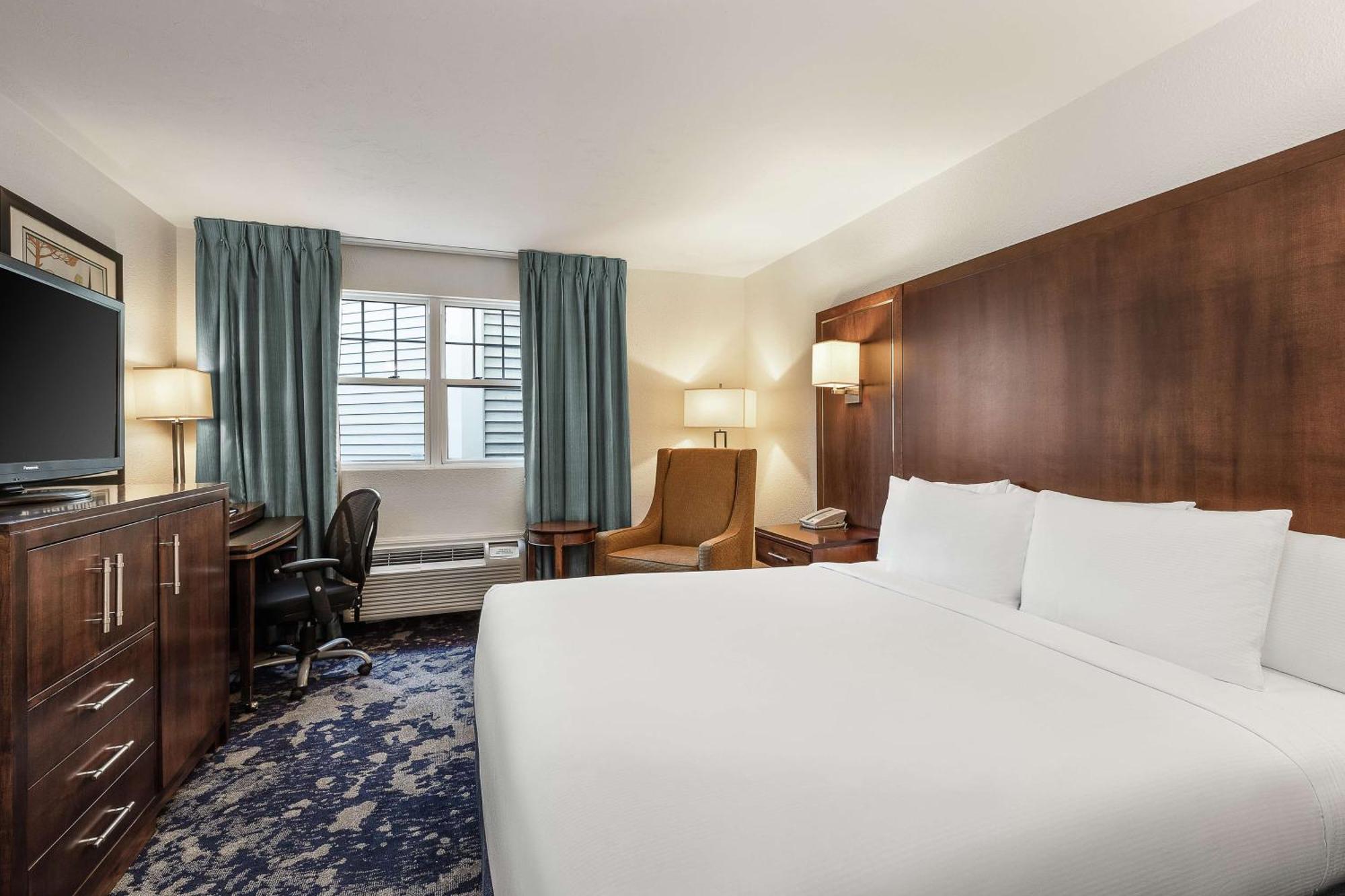 Doubletree By Hilton Cape Cod - Hyannis Hotel Exterior foto