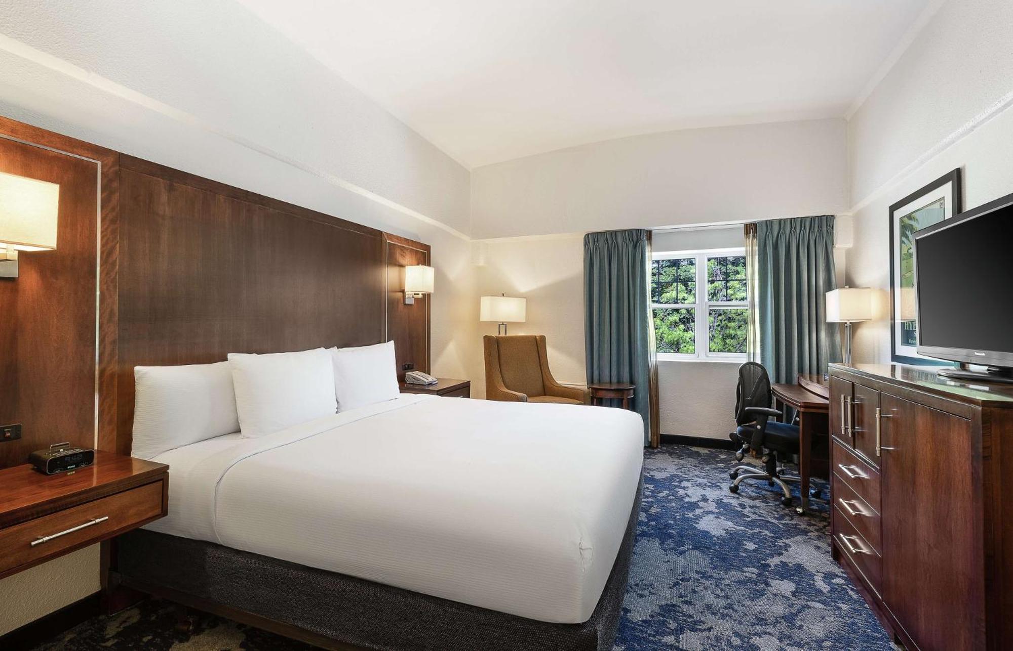 Doubletree By Hilton Cape Cod - Hyannis Hotel Exterior foto
