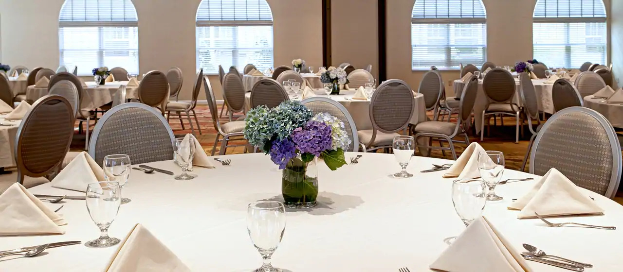 Doubletree By Hilton Cape Cod - Hyannis Hotel Exterior foto